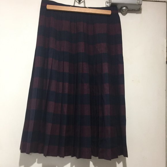 VINTAGE CORINA PLEATED PLAID SKIRTS SIZE 12 - Picture 4 of 8